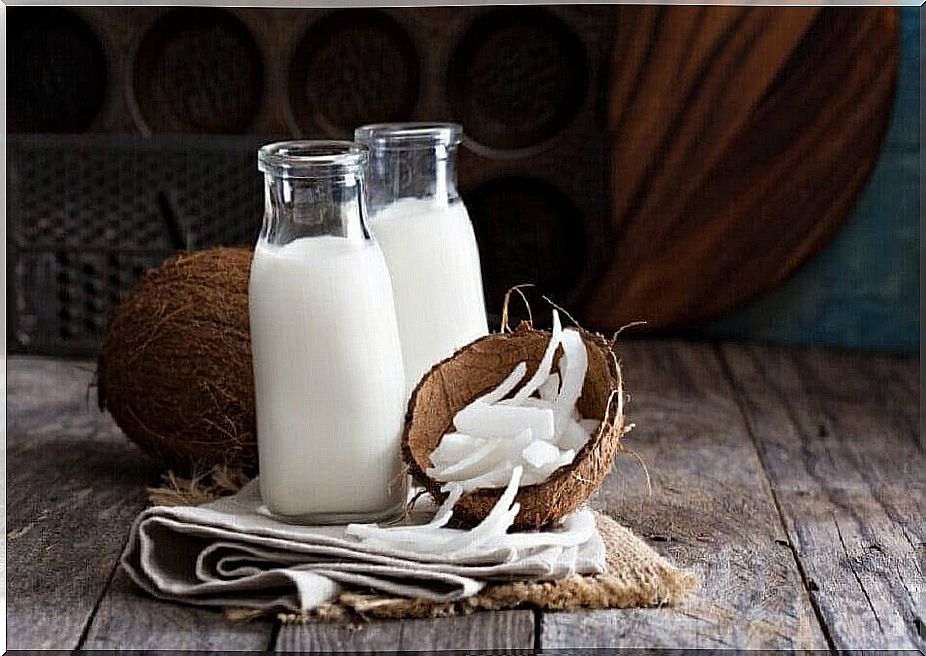 Face masks against large pores of coconut milk