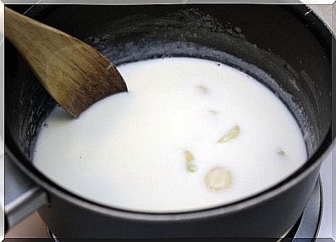 garlic milk-for-healthy-arteries