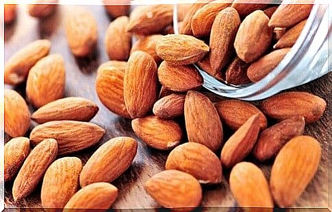 5 ways to use almonds in skin care