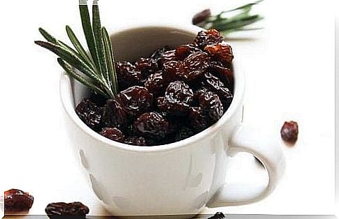 6 reasons why you should eat raisins in the morning