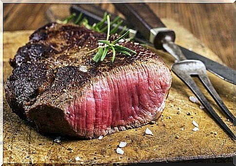 Avoid red meat if you have heartburn