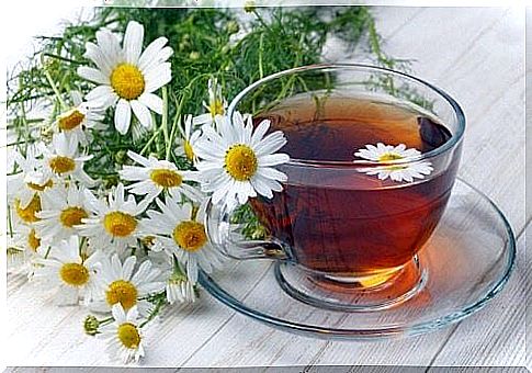 Teas for indigestion: chamomile tea