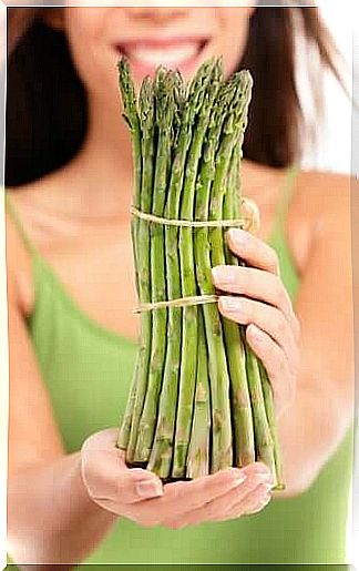 Asparagus: why does the urine smell so strong afterwards?