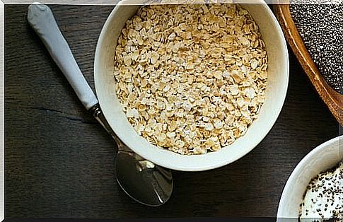 Breakfast with oatmeal and chia seeds for a flat stomach