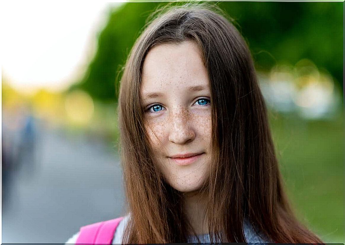 Girl with change in eye color