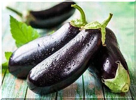 The eggplant is a vegetable that offers numerous benefits