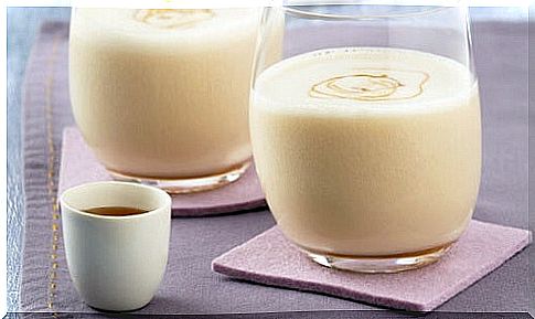 Oat, banana and honey shakes in a glass