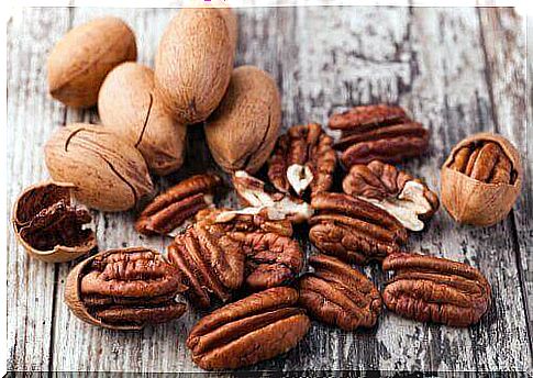 Nuts to improve diet