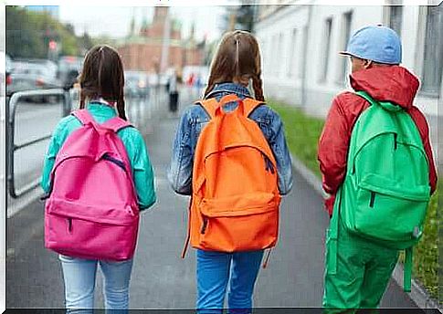 Postural hygiene - children with school bags