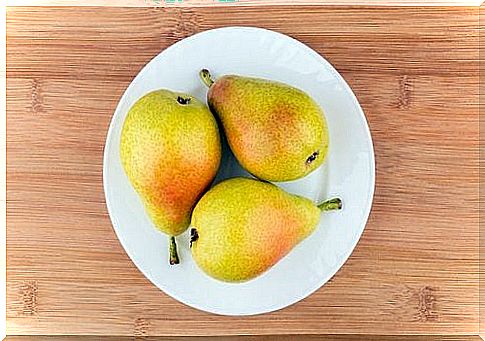 pears-on-a-plate