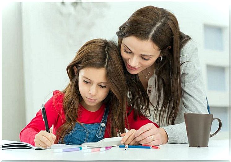 Mother helps child with time management