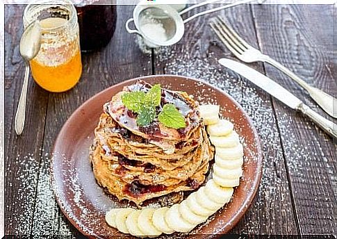 Try these delicious pancakes with oats and banana