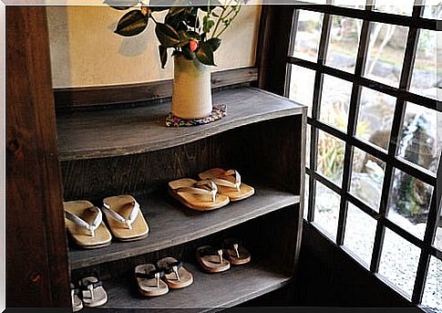 Shoe rack